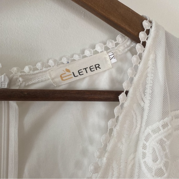 Eleter White Floral V Neck Lace Maxi Dress Size XL - Picture 6 of 6